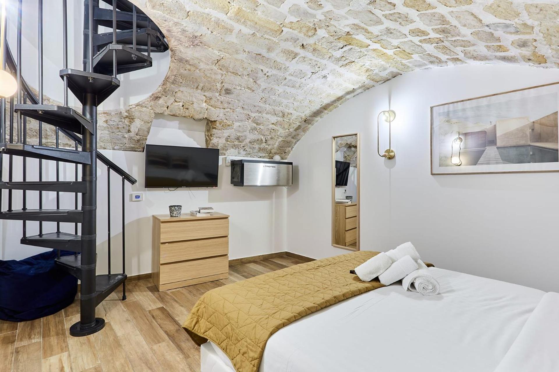 Appartement Duplex In The Center Of *